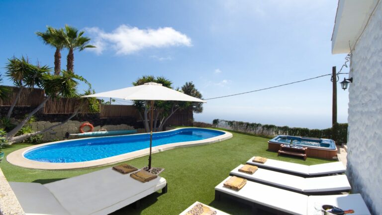 Explore the Best Tenerife Apartments for Your Perfect Vacation